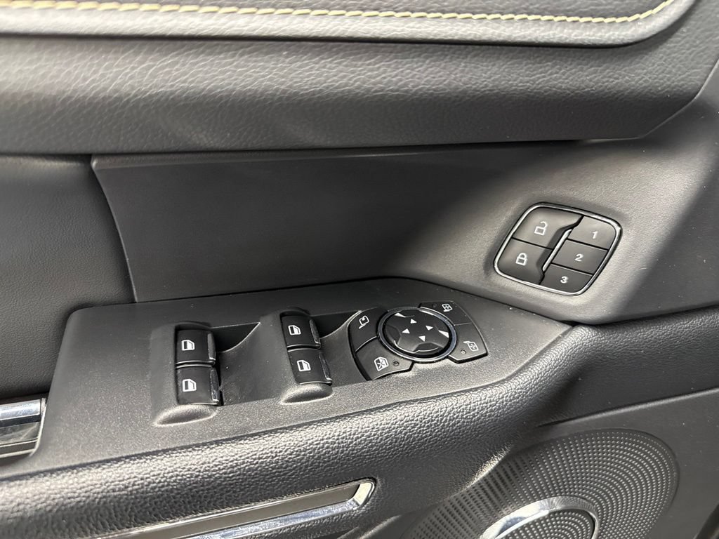 Used 2024 Ford Expedition XLT RWD image 20
