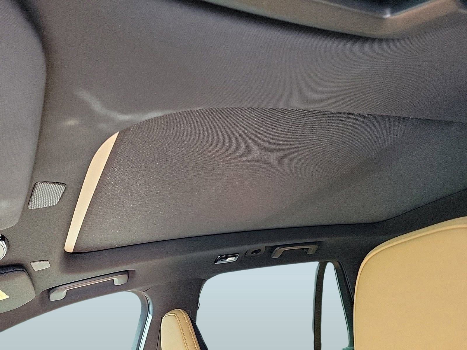 New 2024 Volvo XC90 T8 Ultimate w/ Protection Package Premier image 13