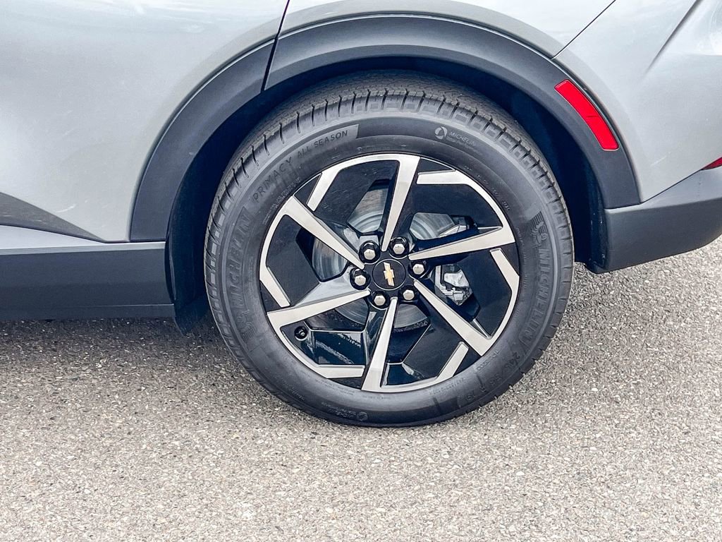 New 2026 Chevrolet Equinox EV LT image 10