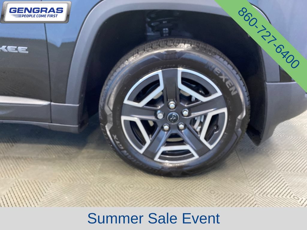 Used 2026 Jeep Cherokee Limited AWD/4WD image 43