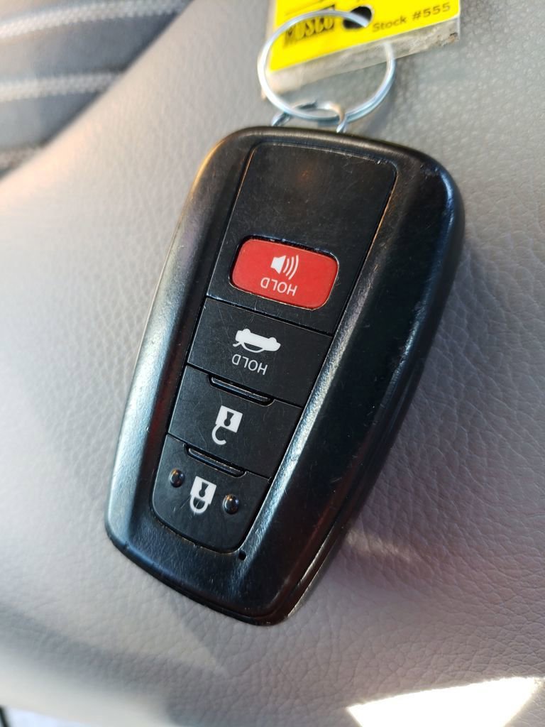 Used 2019 Toyota Camry SE w/ Convenience Package image 26