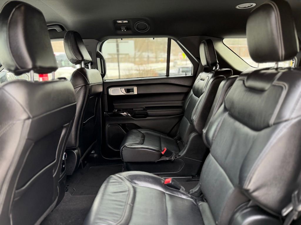 Used 2022 Ford Explorer ST w/ Equipment Group 401A image 7