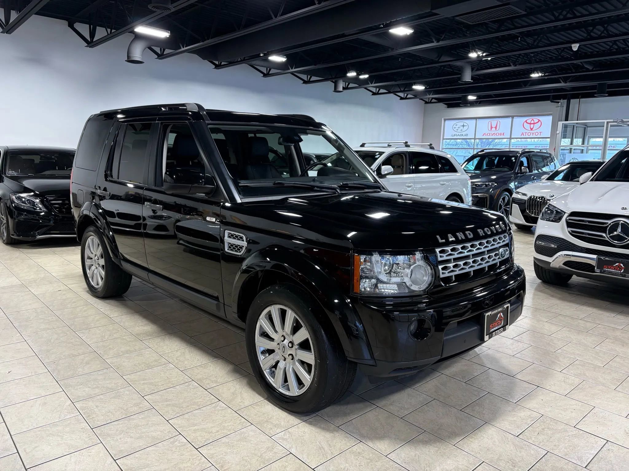 Used 2013 Land Rover LR4 HSE AWD/4WD image 4