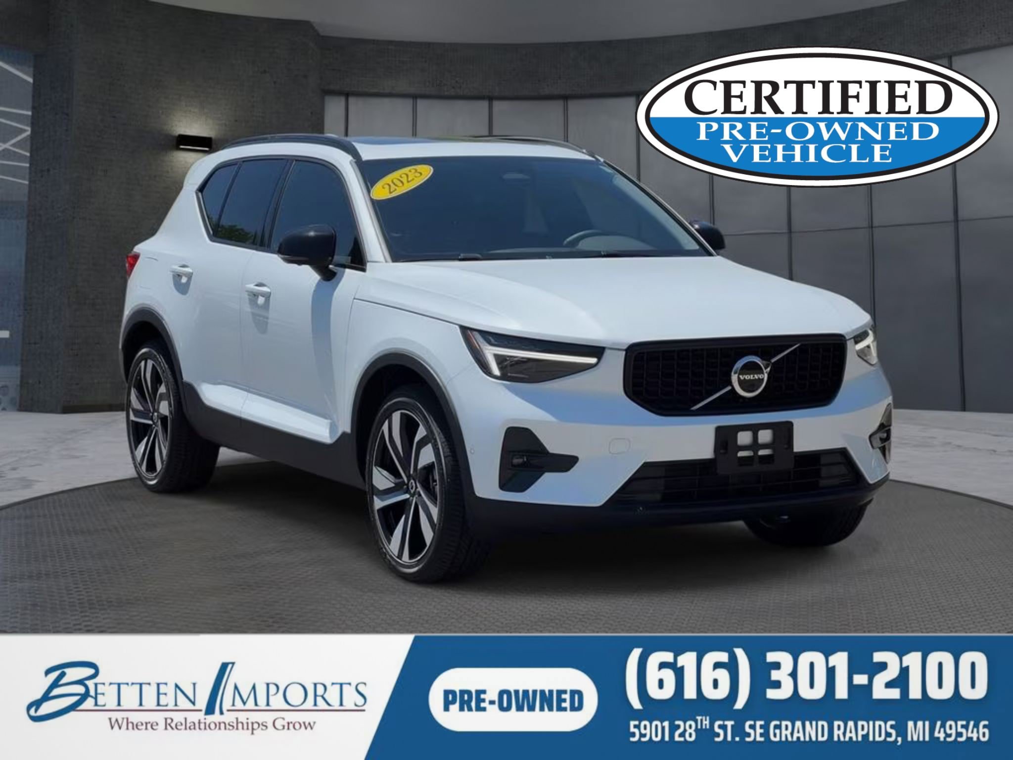 Used 2023 Volvo XC40 B5 Ultimate w/ Climate Package AWD/4WD image 1