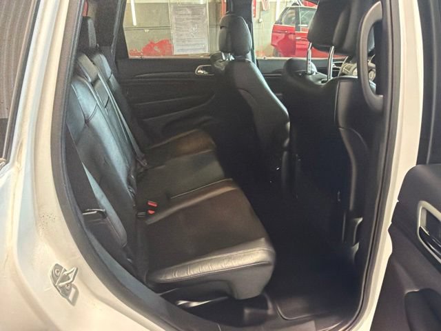 Used 2022 Jeep Grand Cherokee Laredo X AWD/4WD image 12