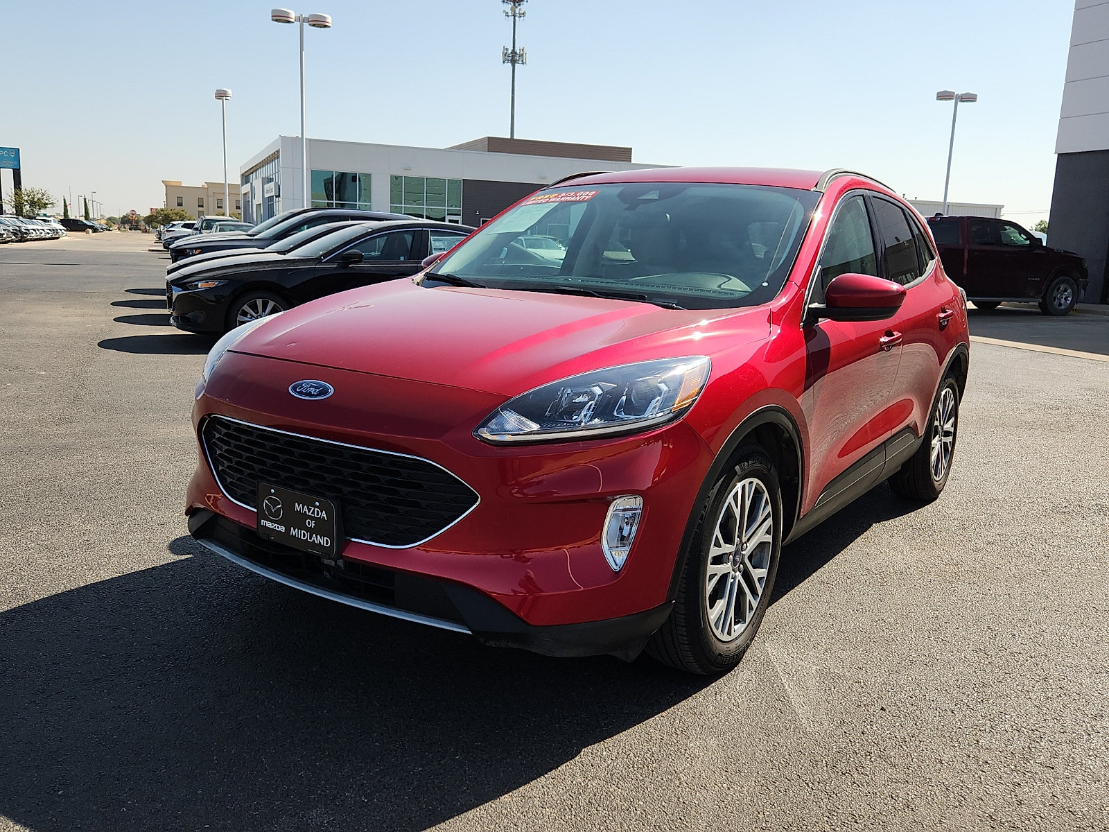 Used 2021 Ford Escape SEL w/ Technology Package FWD image 2