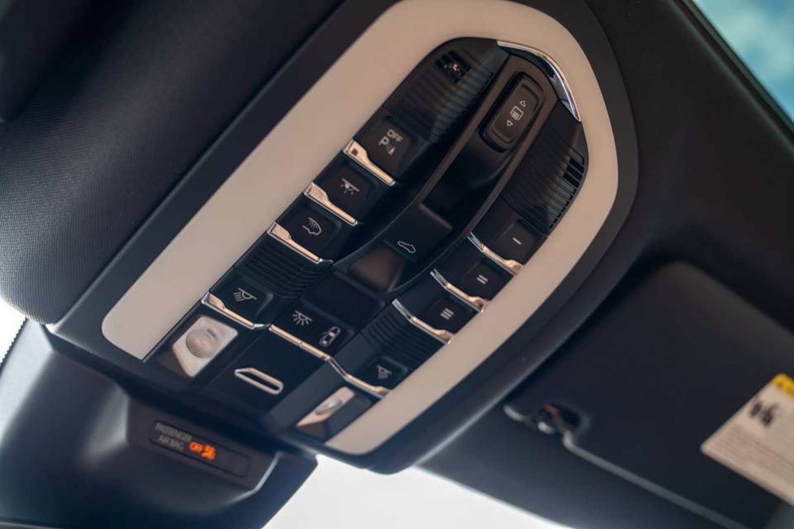 New 2026 Porsche Macan AWD/4WD image 22