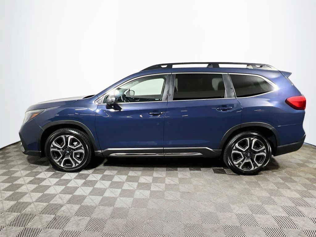 Used 2023 Subaru Ascent Limited w/ Technology Package AWD/4WD image 4