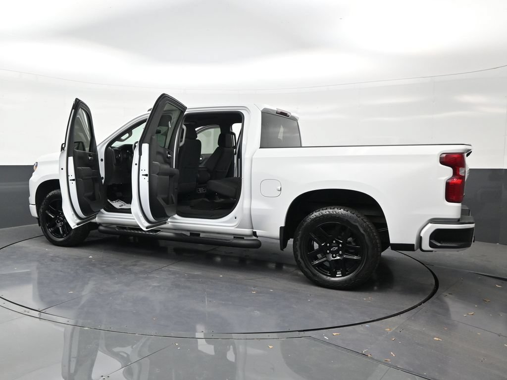 Used 2024 Chevrolet Silverado 1500 Custom w/ Turbomax Blackout Package RWD image 31