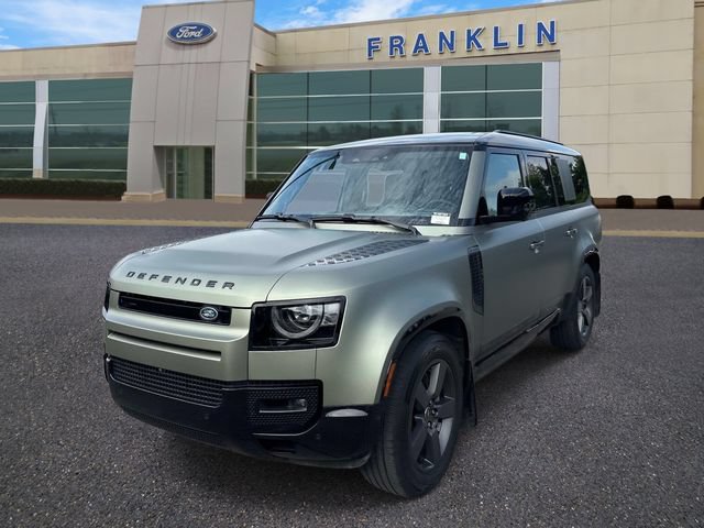 Used 2025 Land Rover Defender 130 X-Dynamic SE AWD/4WD image 3