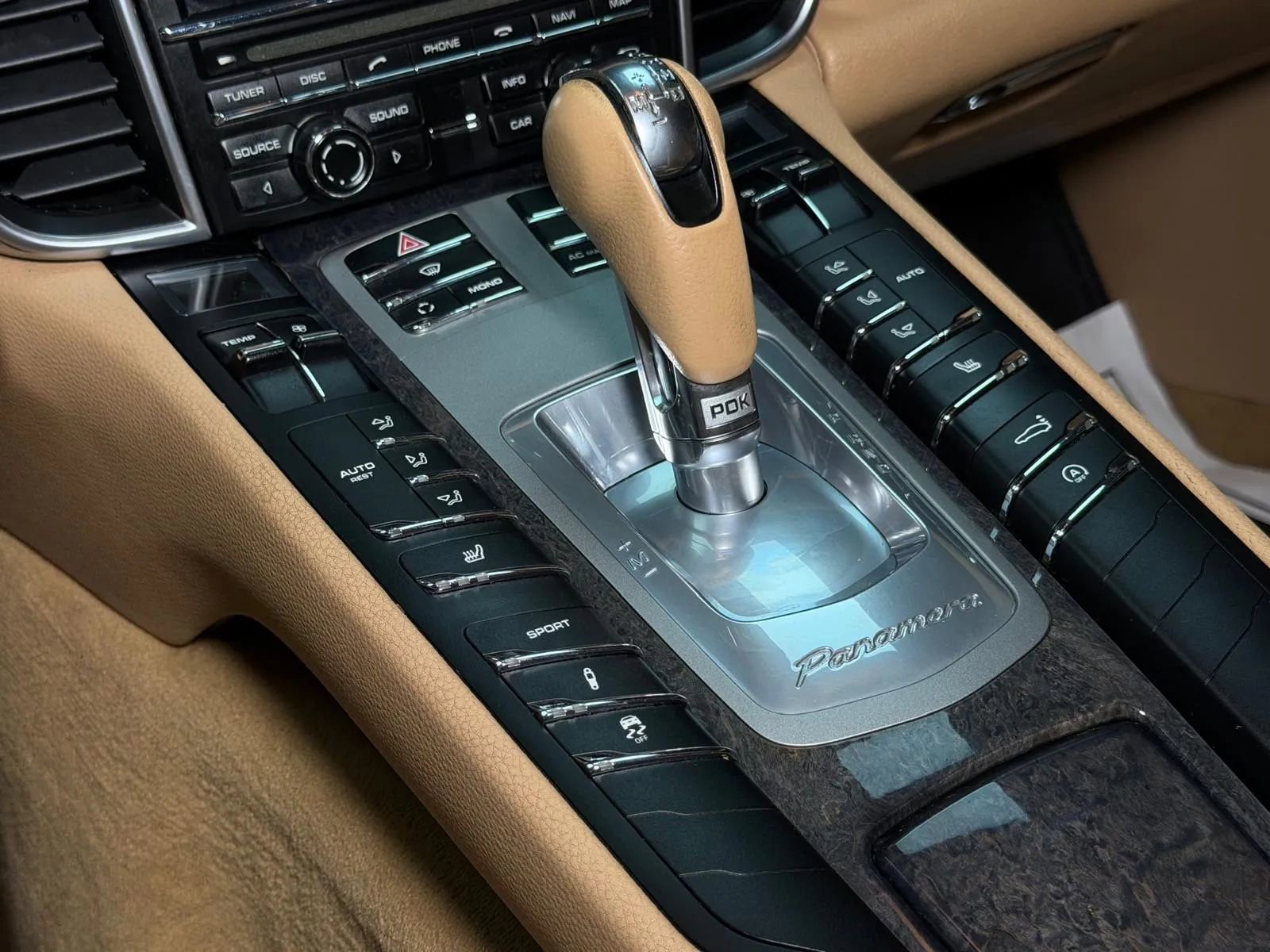 Used 2010 Porsche Panamera S image 19