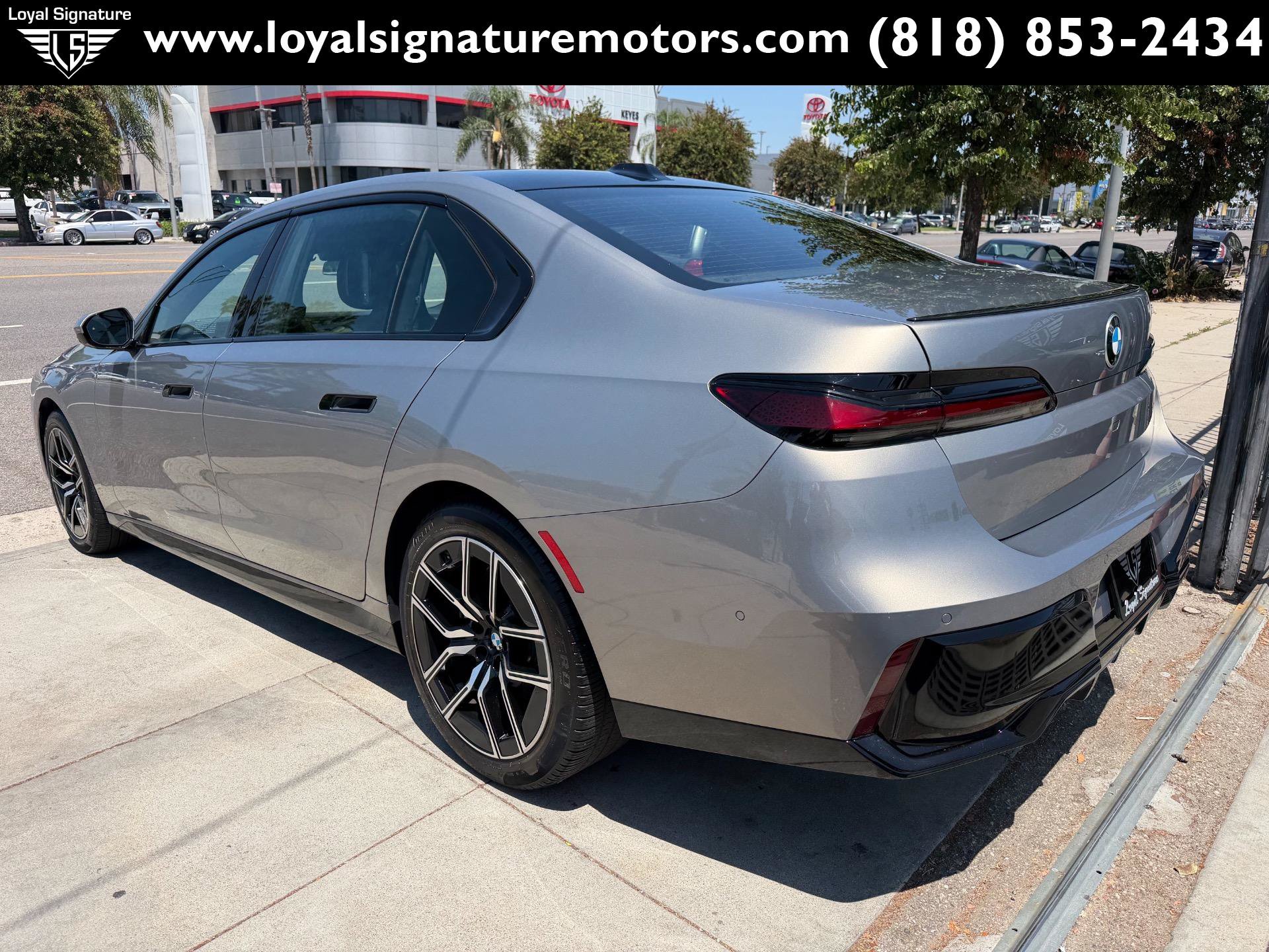 Used 2023 BMW 740i RWD image 5