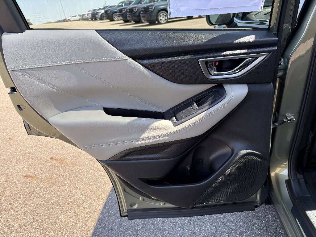 Used 2019 Subaru Forester Limited w/ Popular Package #3 AWD/4WD image 17