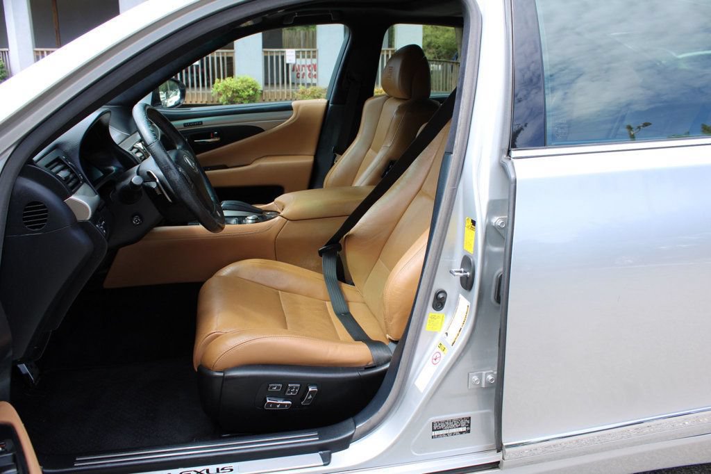 Used 2014 Lexus LS 460 w/ F Sport Package RWD image 9