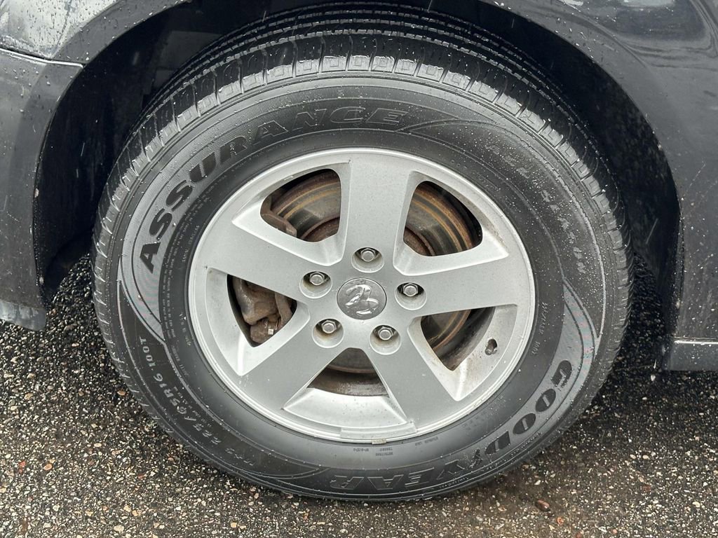 Used 2010 Dodge Grand Caravan Hero image 9