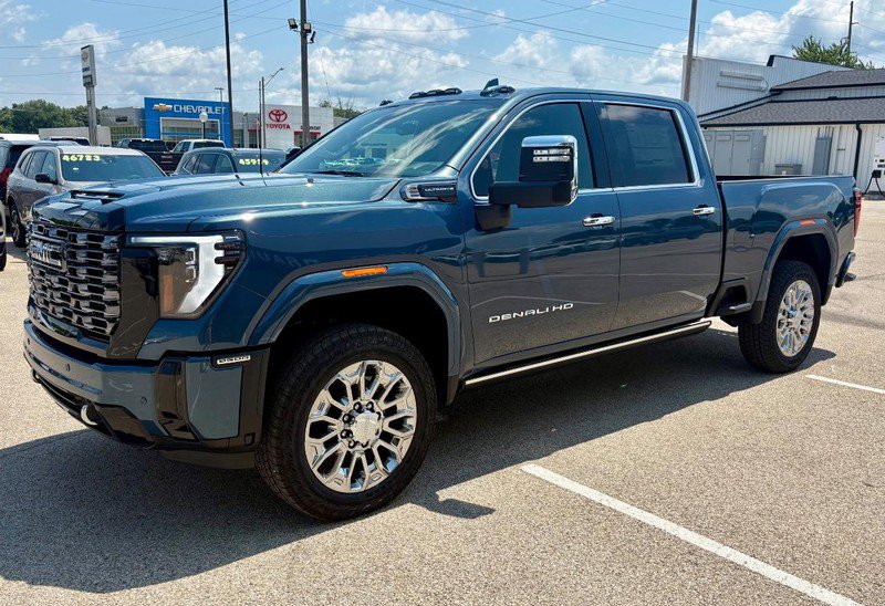 New 2026 GMC Sierra 2500 Denali Ultimate AWD/4WD image 9
