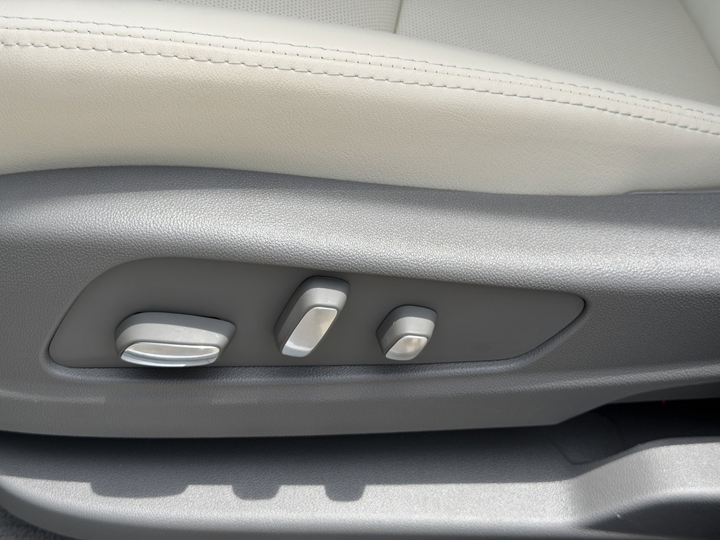 New 2026 Cadillac XT5 Premium Luxury FWD image 19