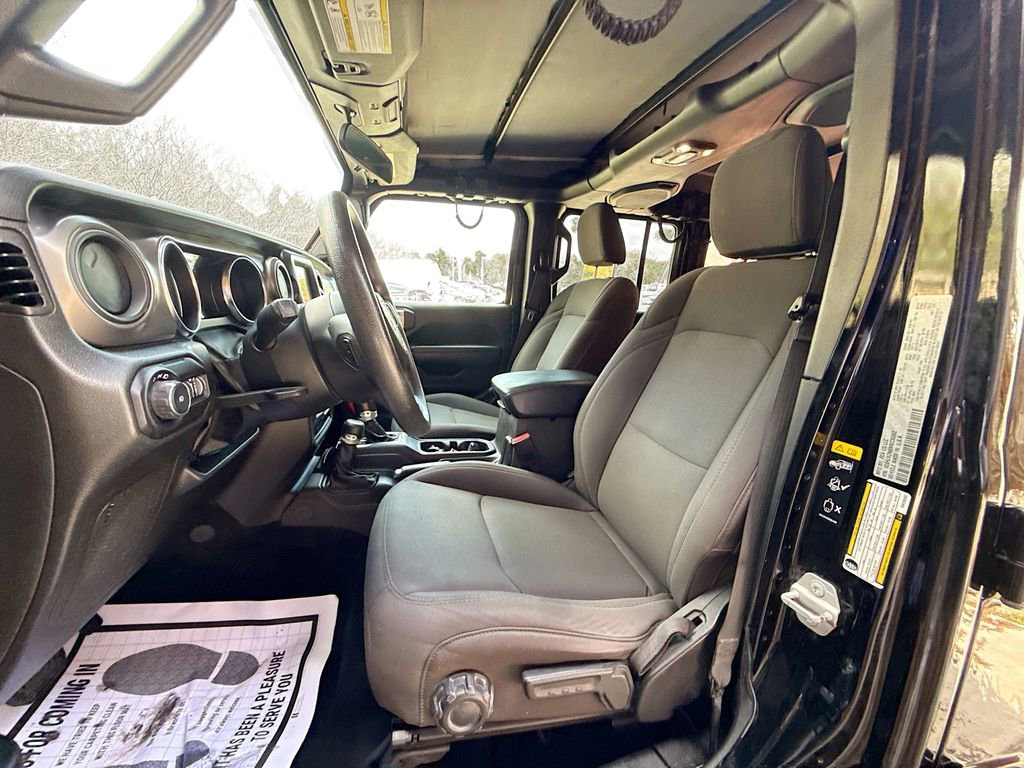 Used 2022 Jeep Wrangler Unlimited Sport image 23