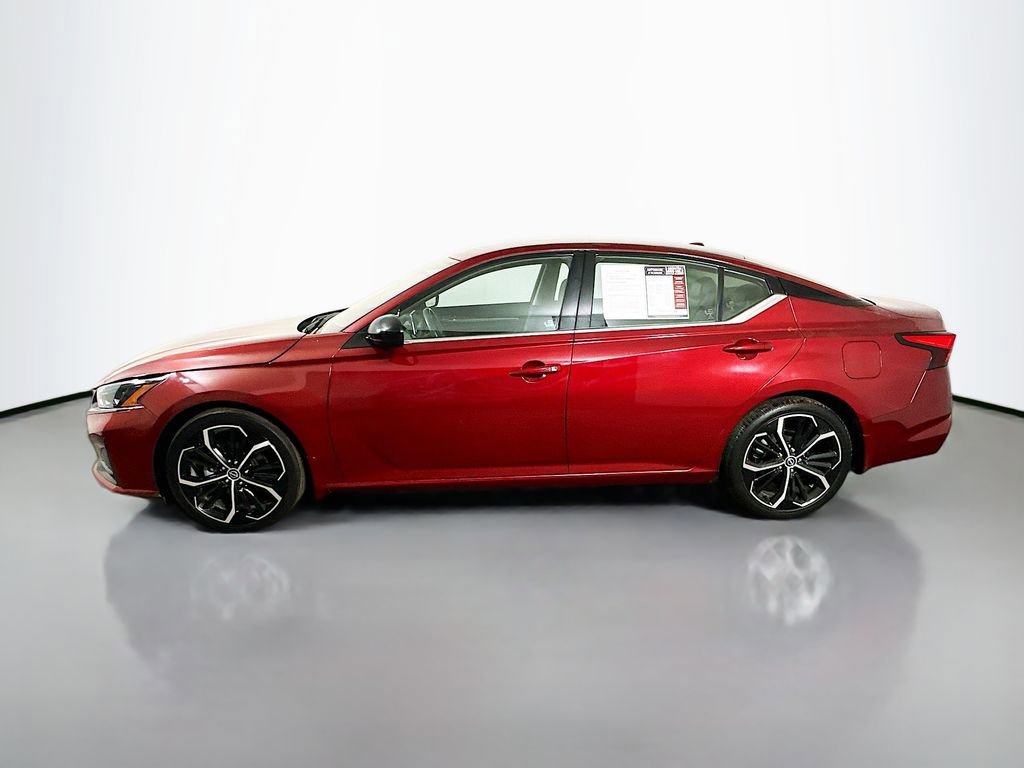 Used 2023 Nissan Altima 2.5 SR image 5