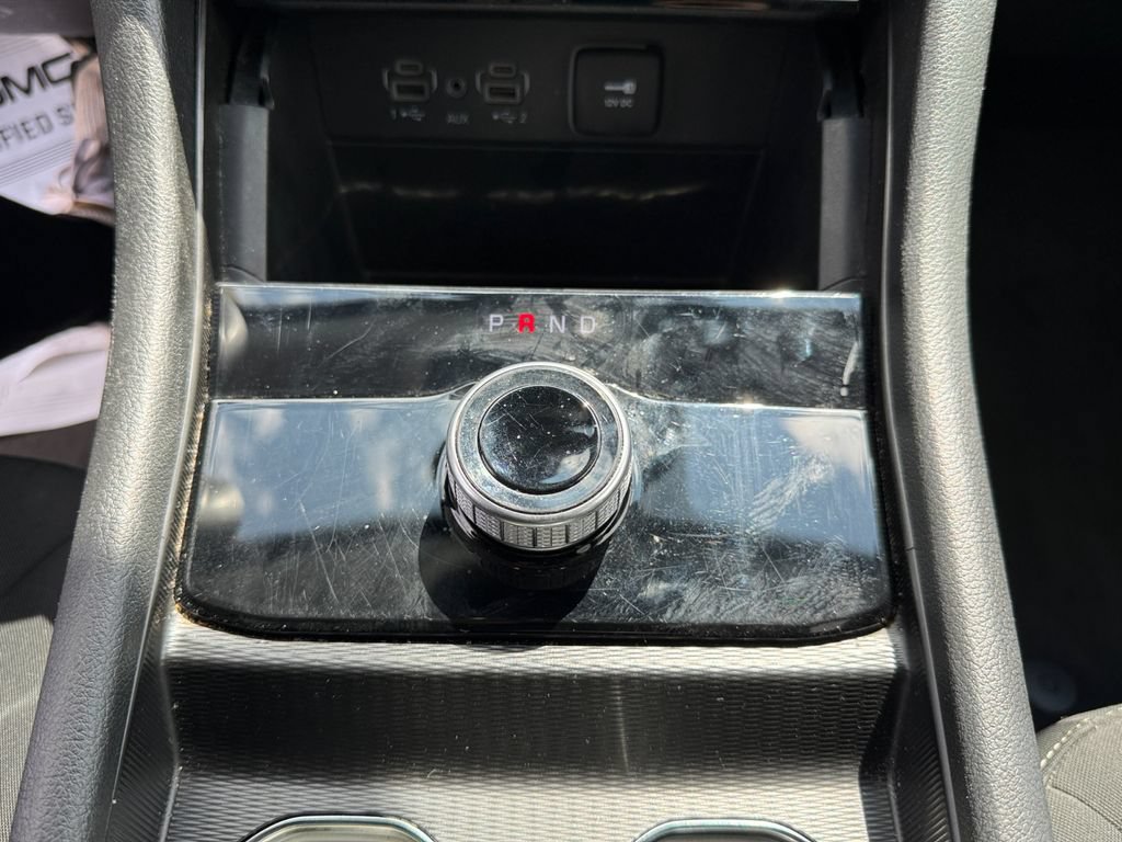 Used 2024 Jeep Grand Cherokee Laredo RWD image 32