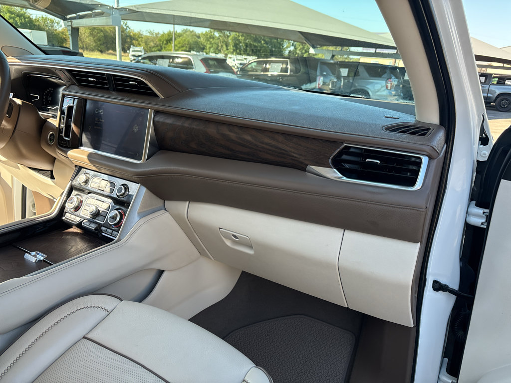 Certified 2024 GMC Yukon XL Denali w/ Advanced Technology Package AWD/4WD image 23