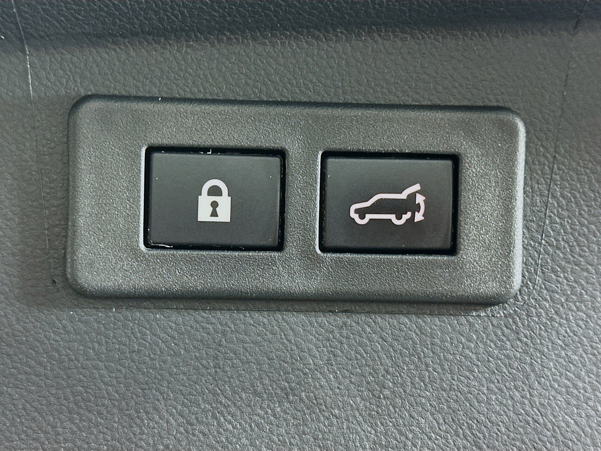 Used 2025 Subaru Outback Premium image 30