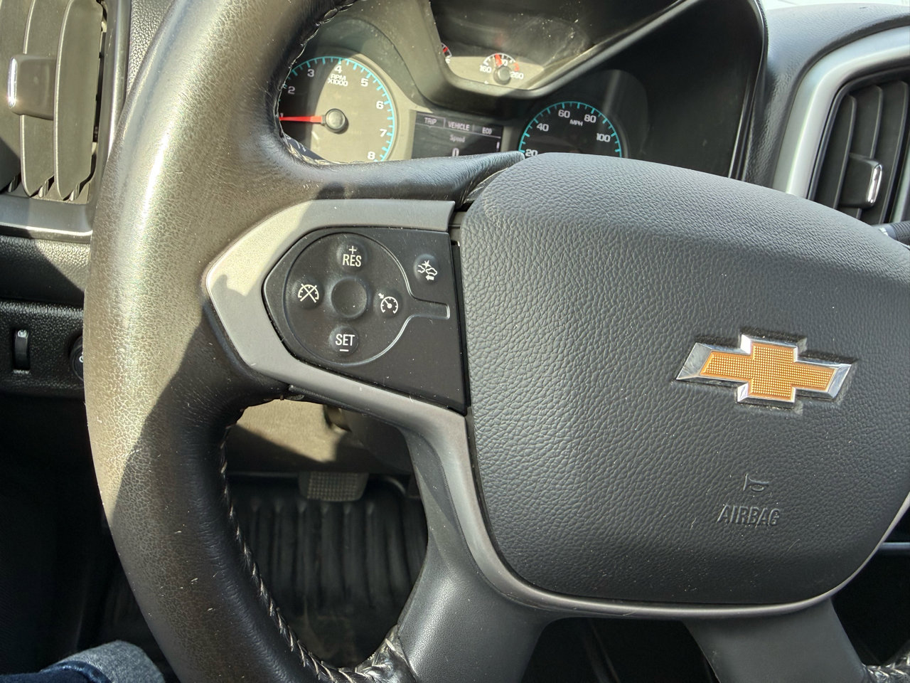 Used 2022 Chevrolet Colorado LT w/ Fleet Safety Package image 18