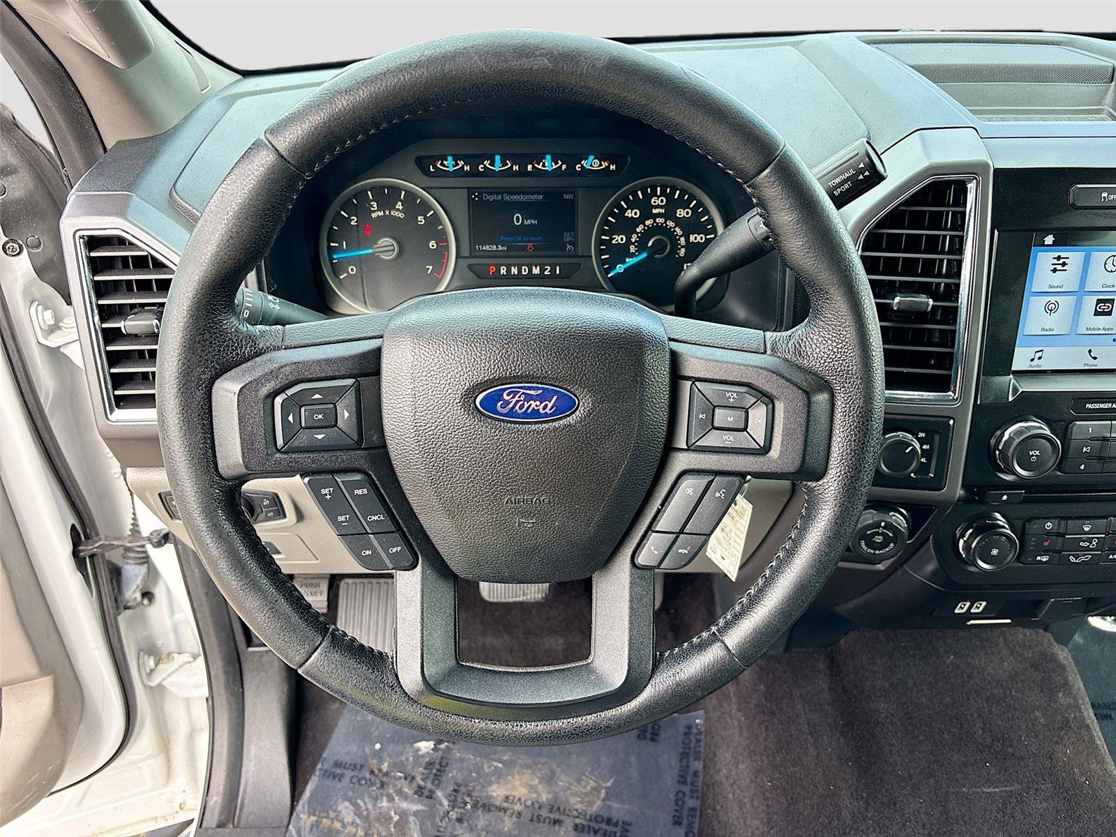 Used 2016 Ford F150 XLT w/ Equipment Group 302A Luxury image 11