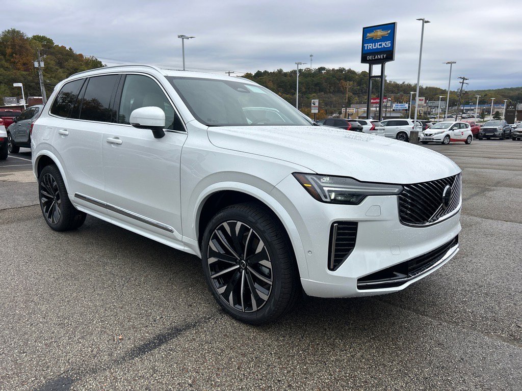 New 2026 Volvo XC90 B6 Plus w/ Protection Package Premier