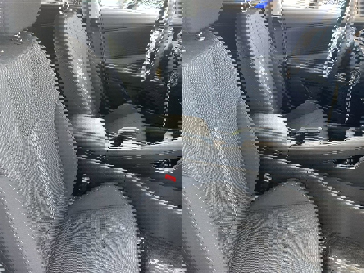 Used 2024 Hyundai Elantra SE image 10