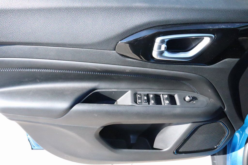 New 2026 Jeep Compass Latitude image 15