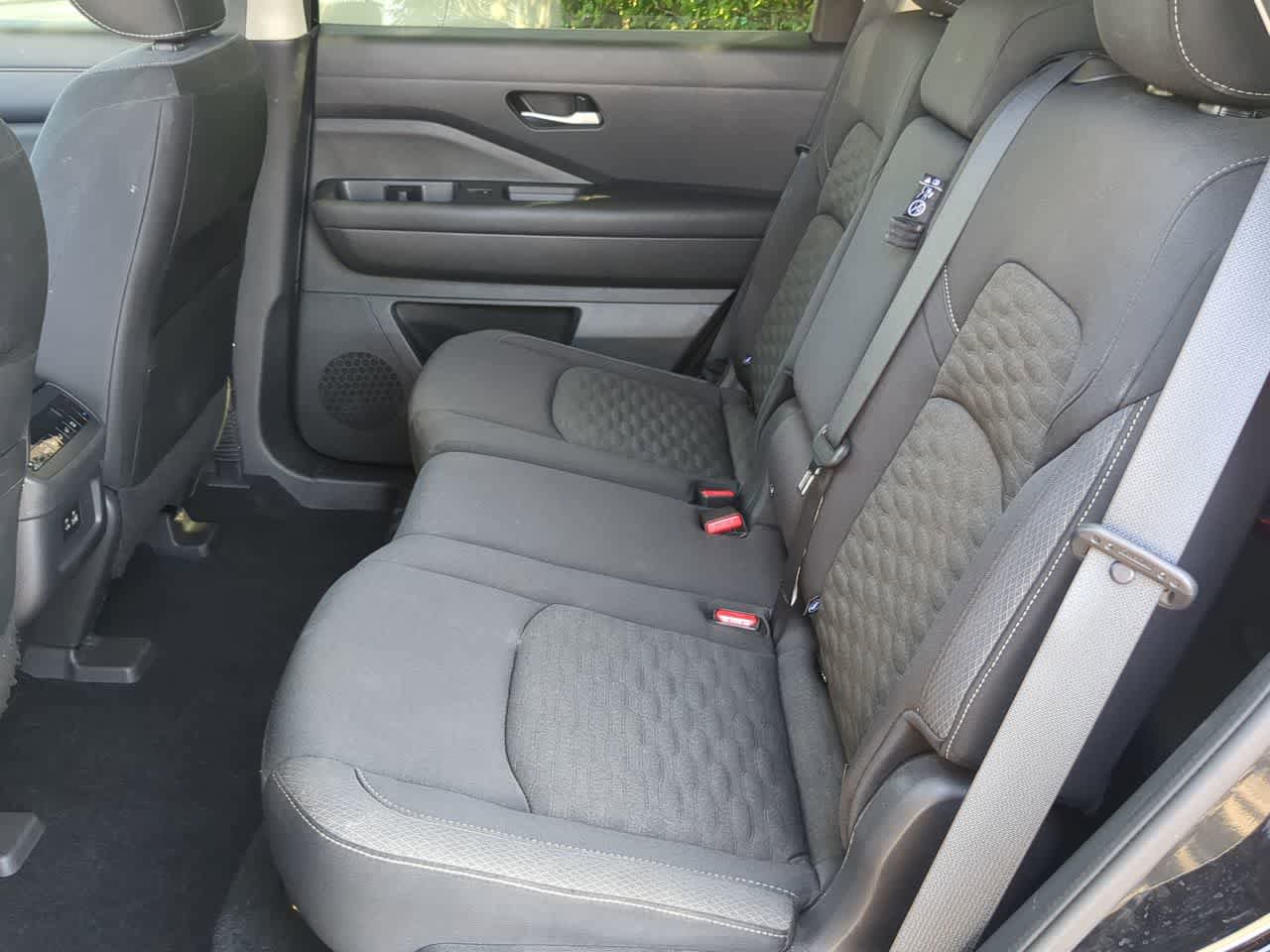 Used 2022 Nissan Pathfinder SV w/ SV Black Package image 19