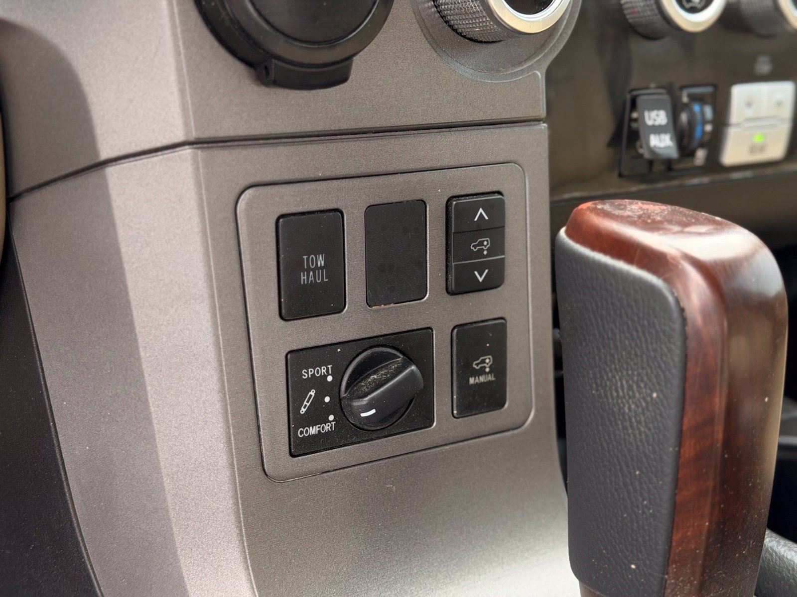 Used 2015 Toyota Sequoia Platinum RWD image 54