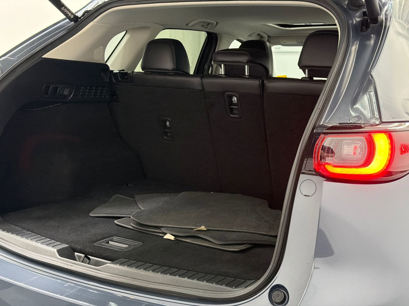 Used 2023 MAZDA CX-5 Carbon Edition image 8