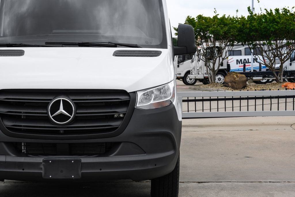 Used 2023 Mercedes-Benz Sprinter 2500 image 39