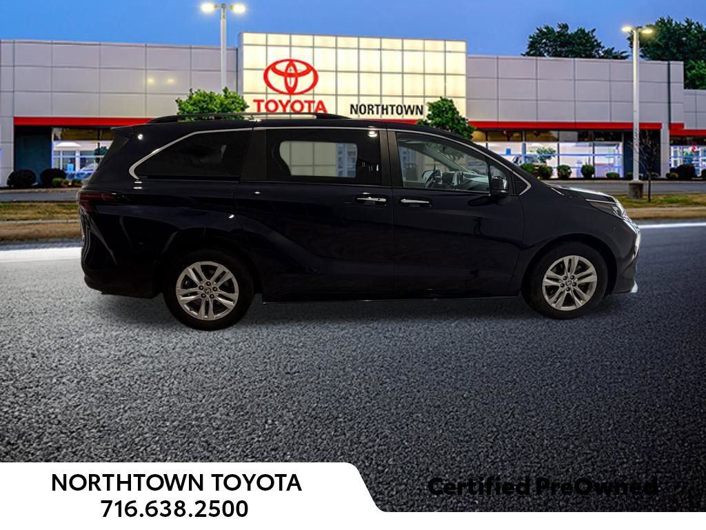 Used 2024 Toyota Sienna XLE w/ XLE Plus Package image 12