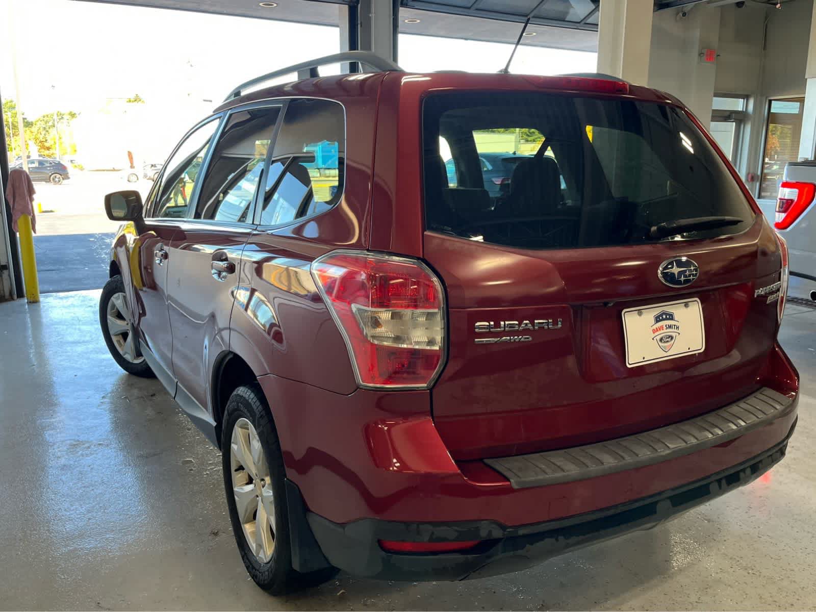 Used 2015 Subaru Forester 2.5i Premium w/ All-Weather Package AWD/4WD image 5