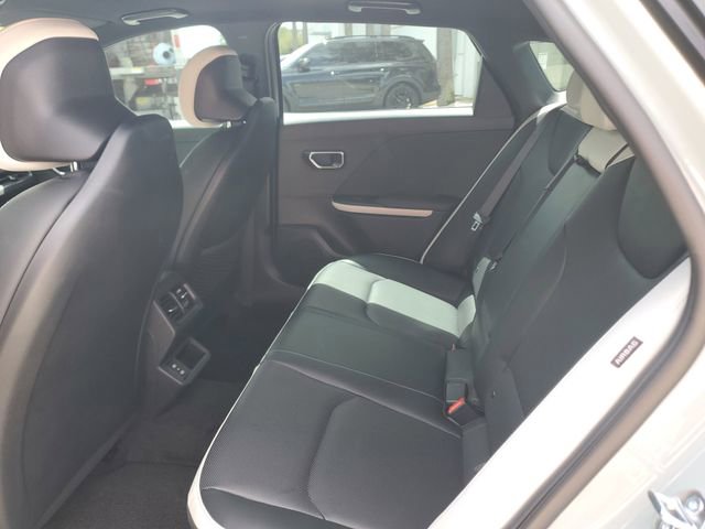 Certified 2025 Kia K4 GT-Line Turbo image 7