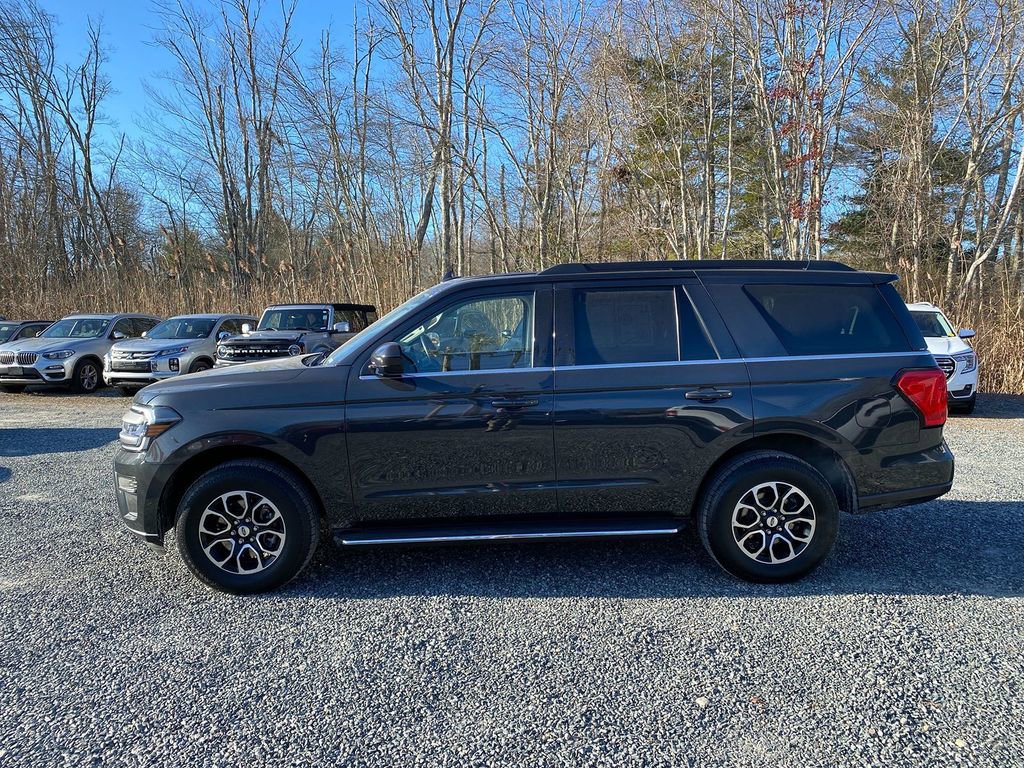 Used 2023 Ford Expedition XLT image 9