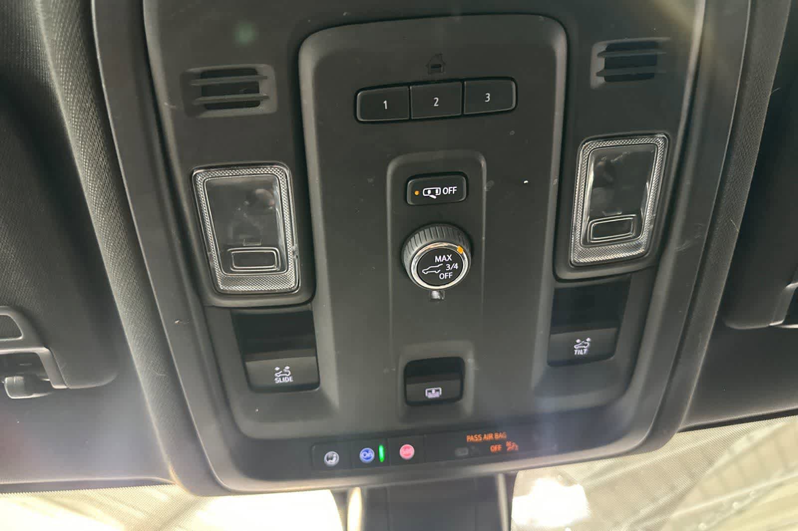 Used 2022 Chevrolet Tahoe RST w/ Sport Performance Package image 37