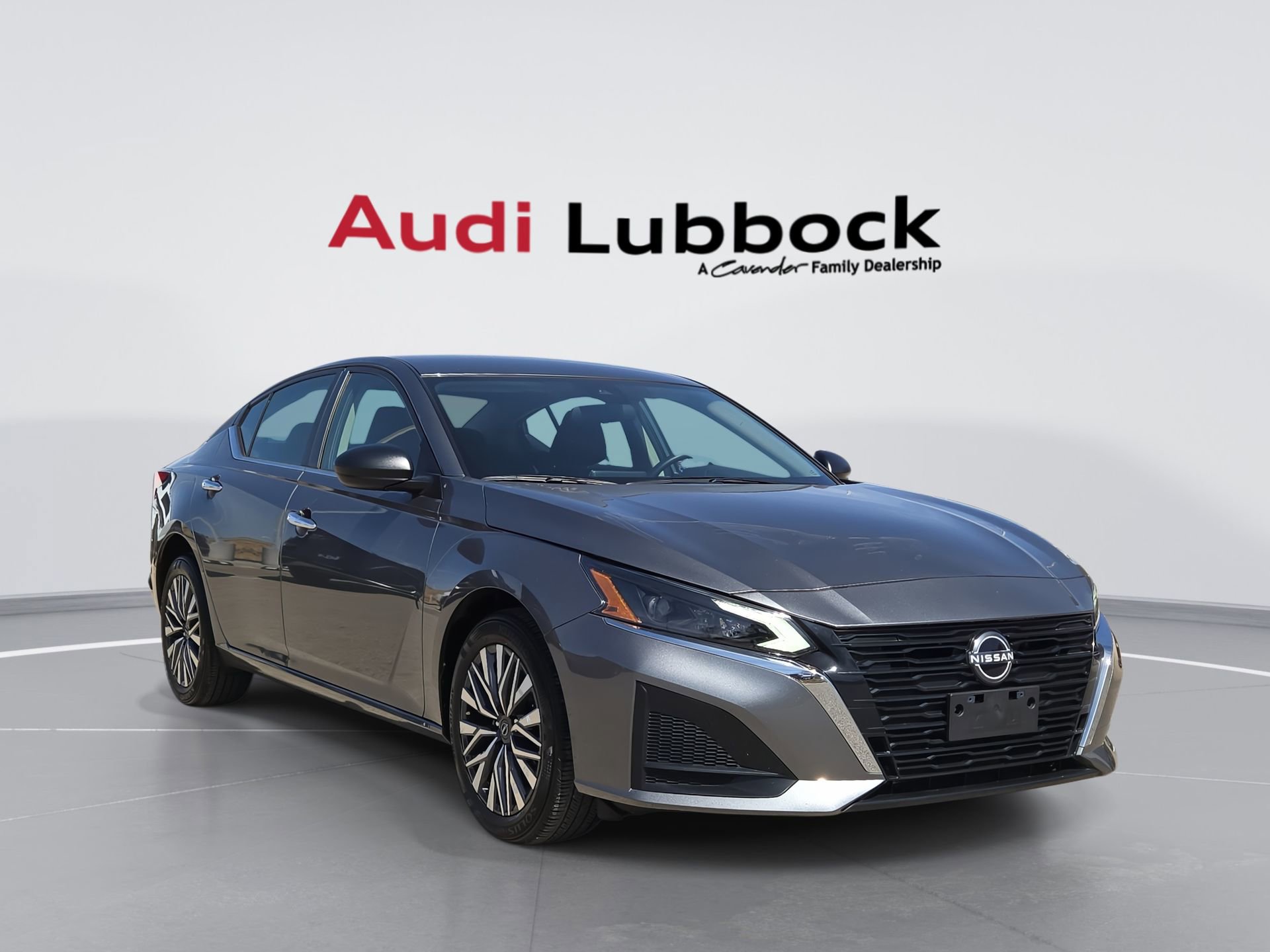 Used 2024 Nissan Altima 2.5 SV AWD/4WD image 1