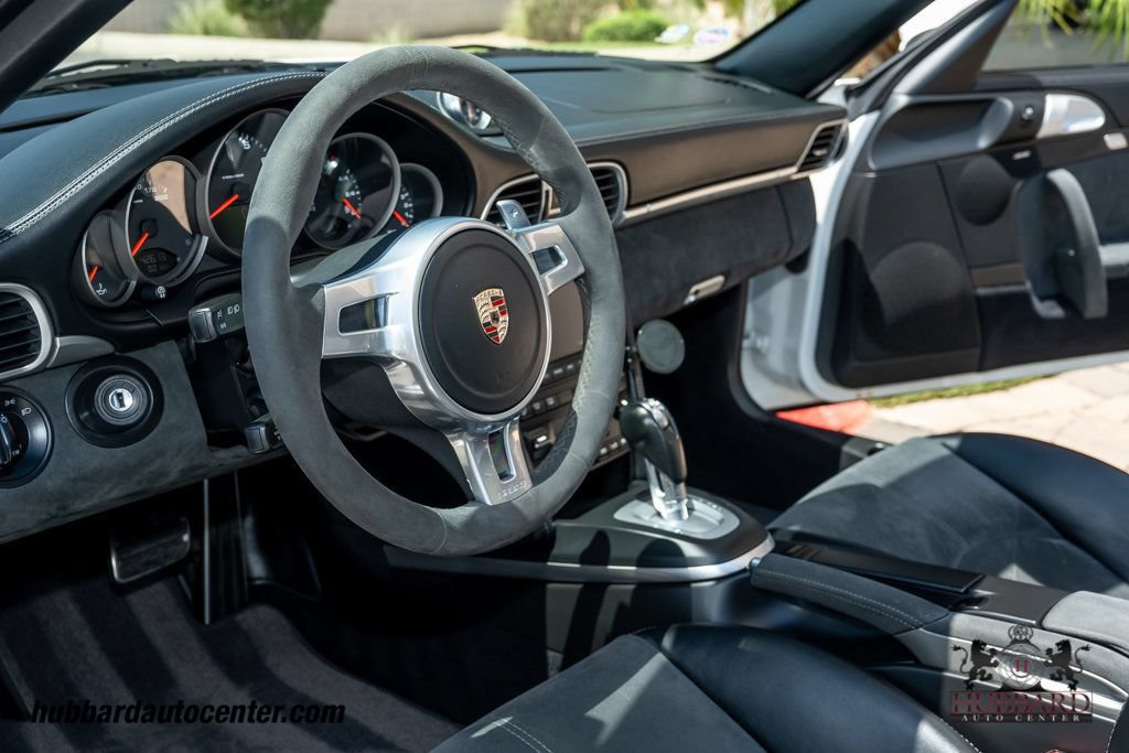 Used 2012 Porsche 911 Cabriolet image 17