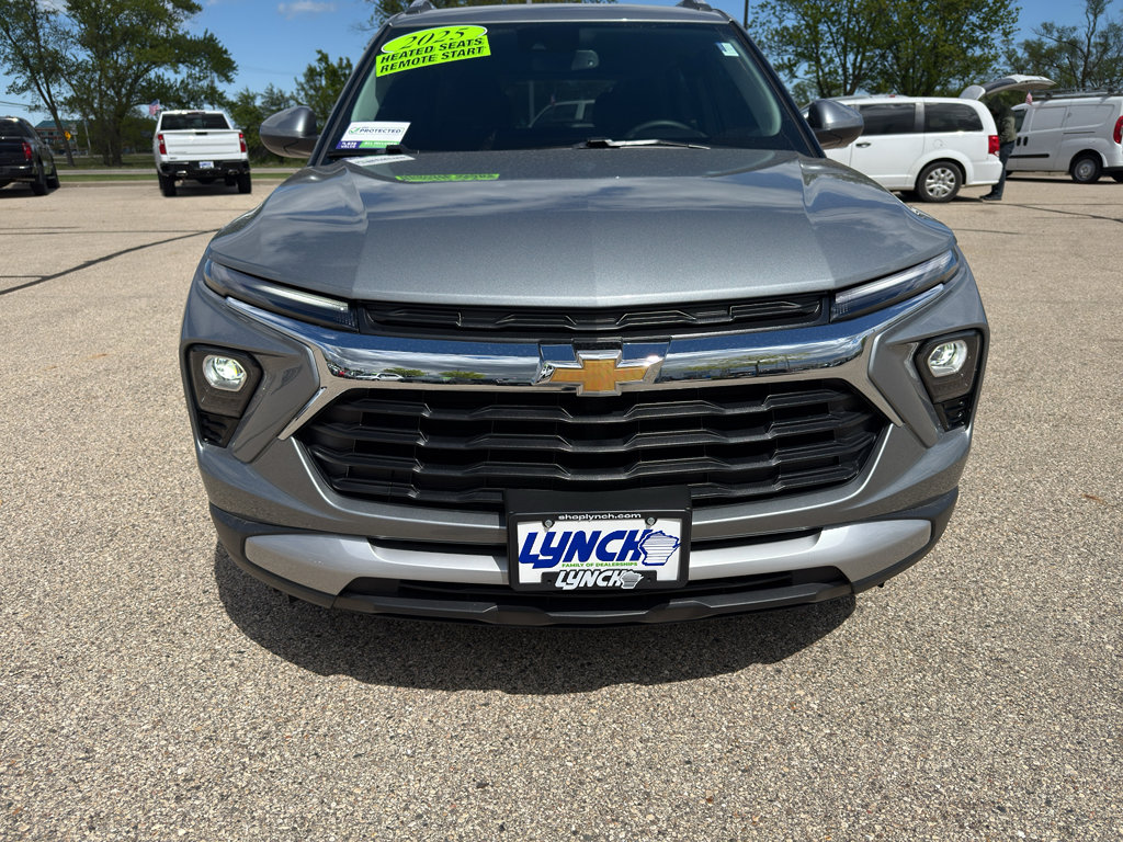 Used 2025 Chevrolet TrailBlazer LT w/ Convenience Package FWD image 7