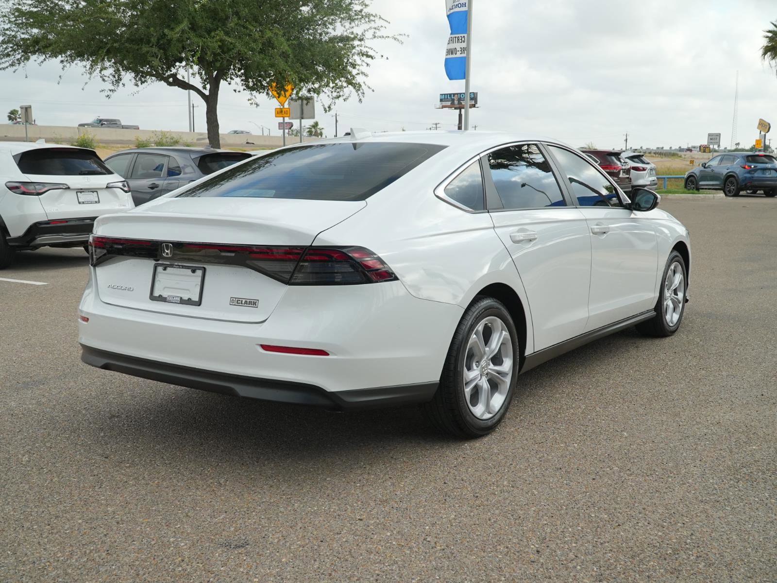 Used 2025 Honda Accord LX image 5