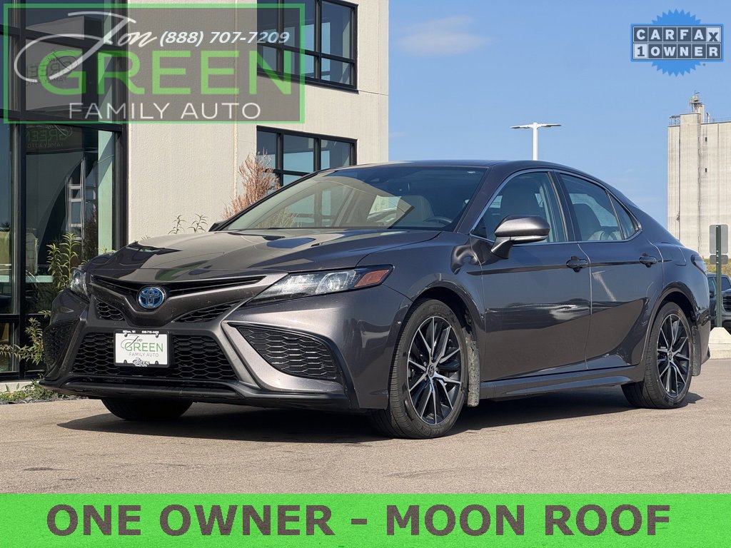 Used 2024 Toyota Camry SE image 1