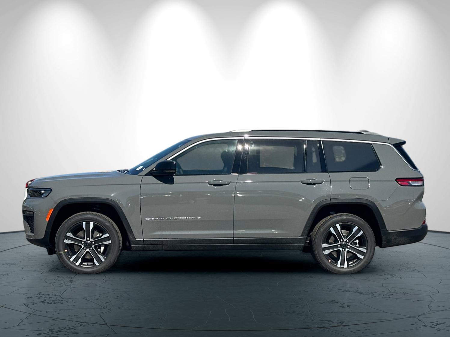 New 2027 Jeep Grand Cherokee L Limited AWD/4WD image 7