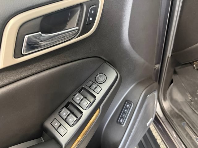 Used 2017 GMC Yukon Denali w/ Open Road Package AWD/4WD image 9