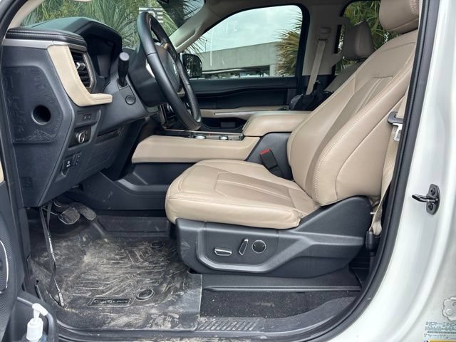 Used 2024 Ford Expedition Max Limited AWD/4WD image 6