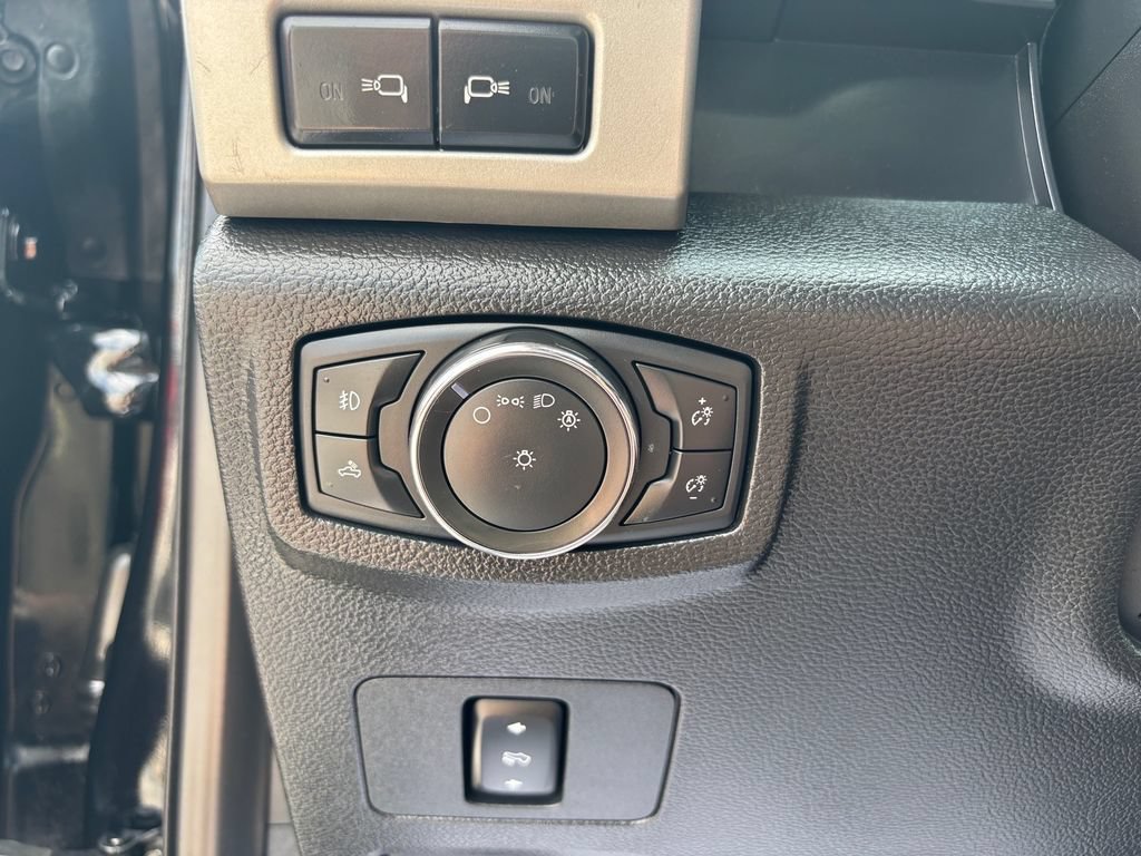 Used 2021 Ford F250 Lariat w/ Lariat Value Package AWD/4WD image 15