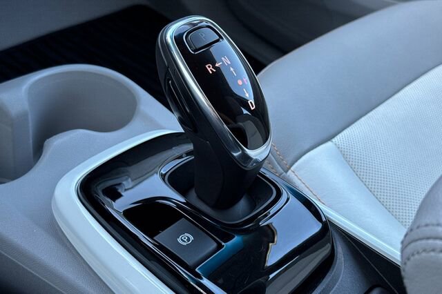 Used 2019 Chevrolet Bolt Premier w/ Infotainment Package image 18